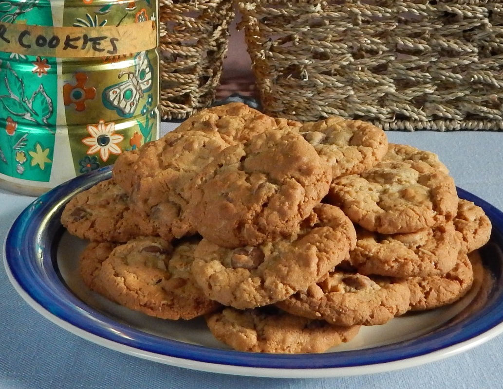 Pioneer Woman Cowboy Cookies - The Soccer Mom Blog